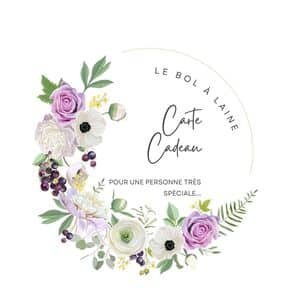 jolies fleurs dessinées en forme de lune pour la carte cadeau